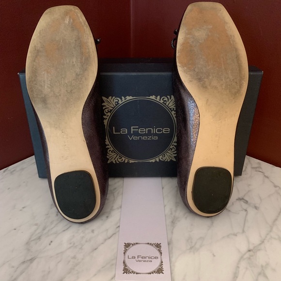 Women's Metallic Flats - Picture 5 of 5